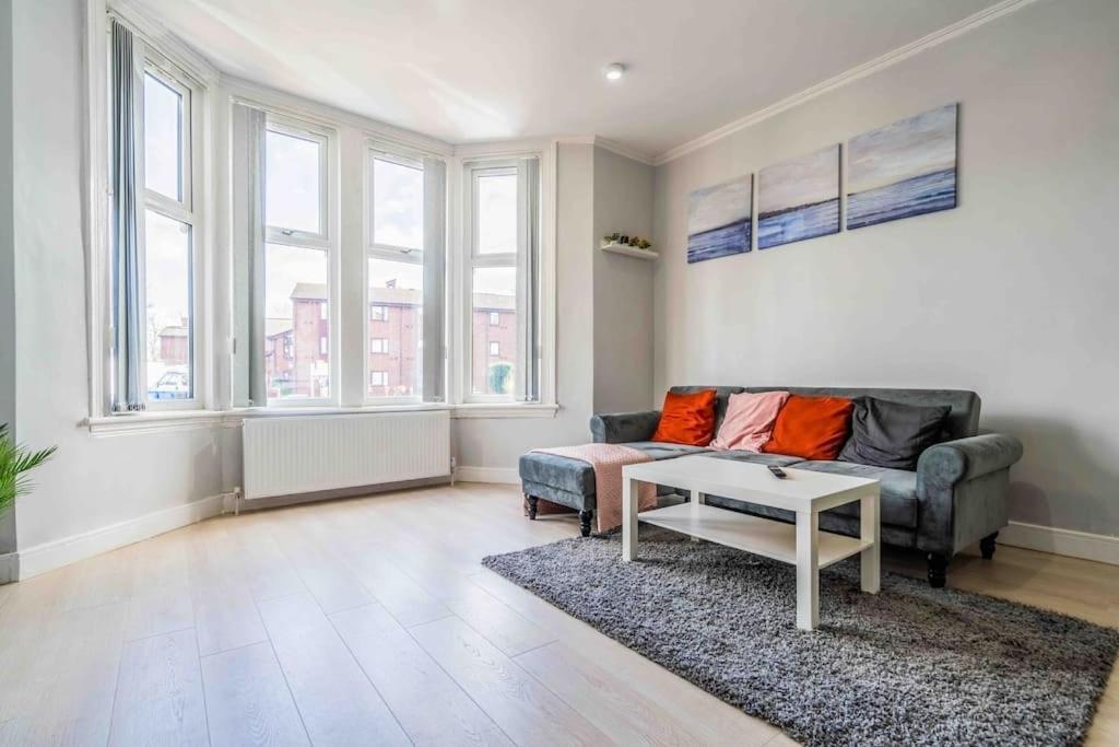 Beautiful Flat With Free Parking Apartment Birmingham Exterior foto